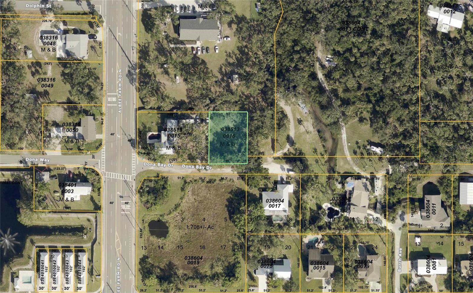 Great opportunity to own a buildable lot in Nokomis! This property is conveniently located near Nokomis Beach, Publix, the City of Venice, and the new hospital, giving you both lifestyle and everyday convenience.
Utilities are nearby—public water and sewer available, plus electricity and cable ready for connection (septic also permitted).