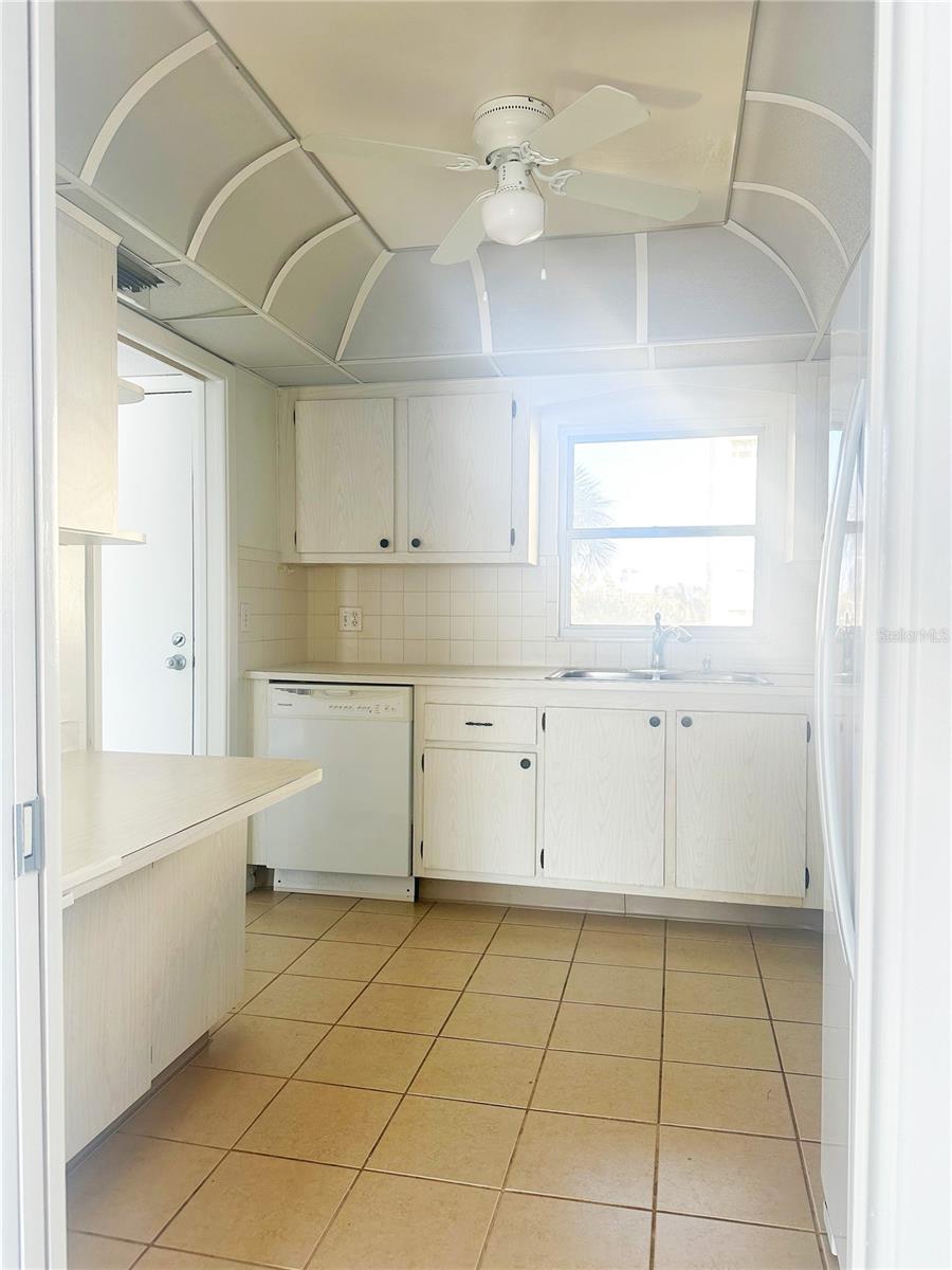 CONCORD TOWERS CONDO - Residential