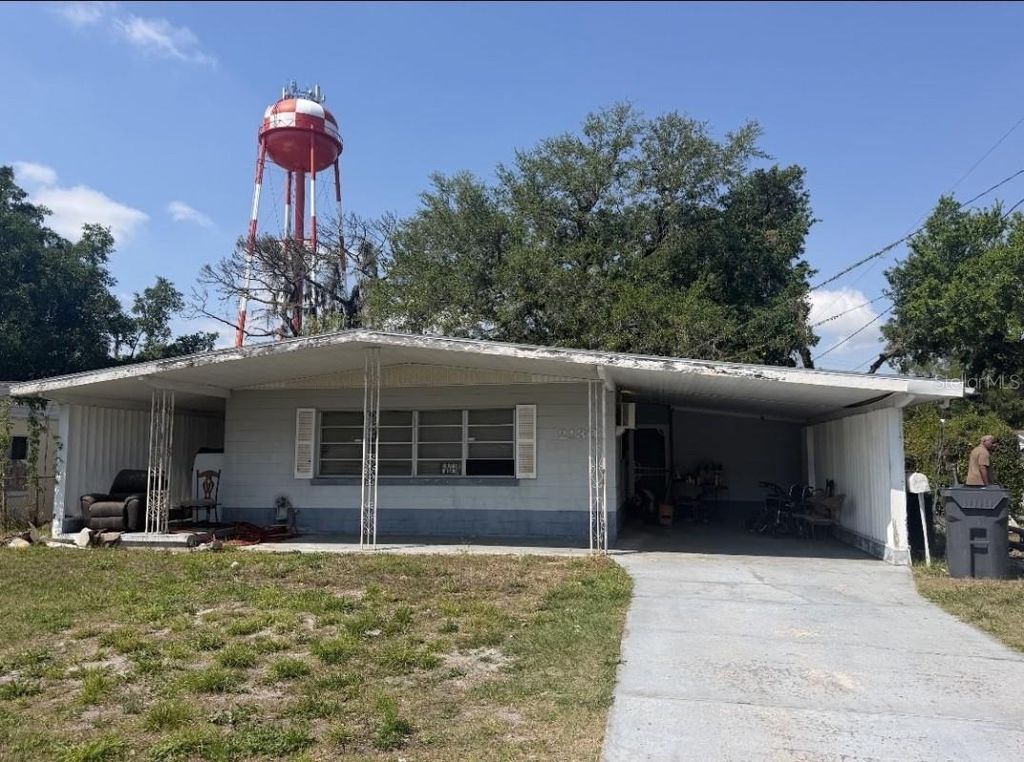 Photo of 2130 34th Street NW, Winter Haven, FL 33881 (MLS # A4691160)