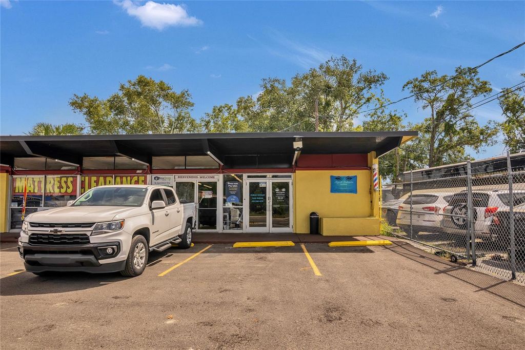 Photo of 123 W Main Street, Apopka, FL 32703 (MLS # O6326907)