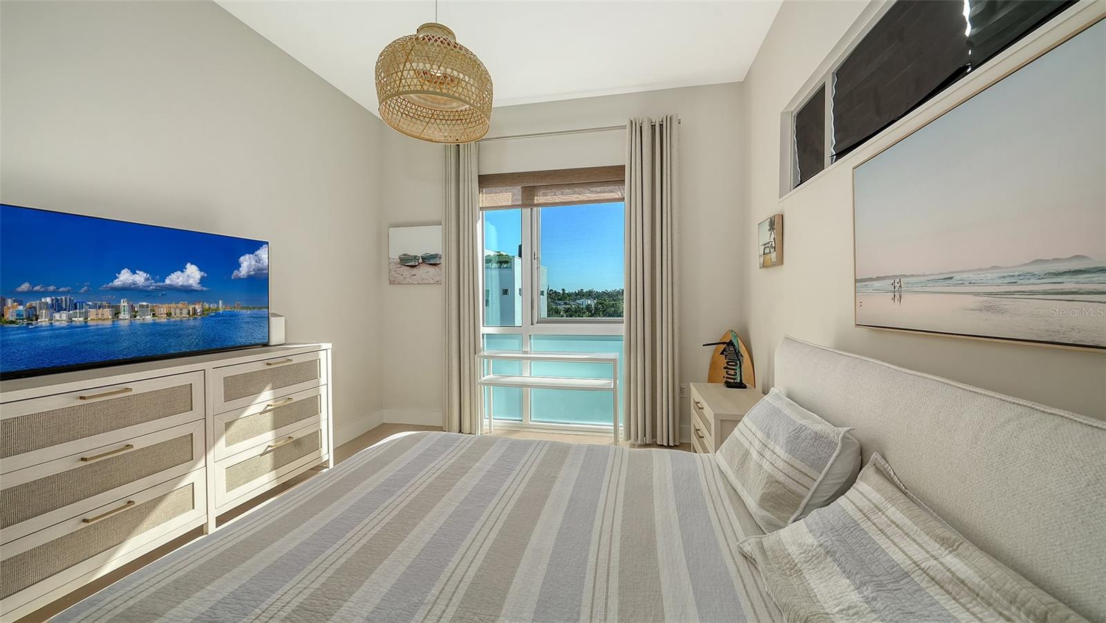 CONDOMINIUMS/ORANGE CLUB - Residential Lease