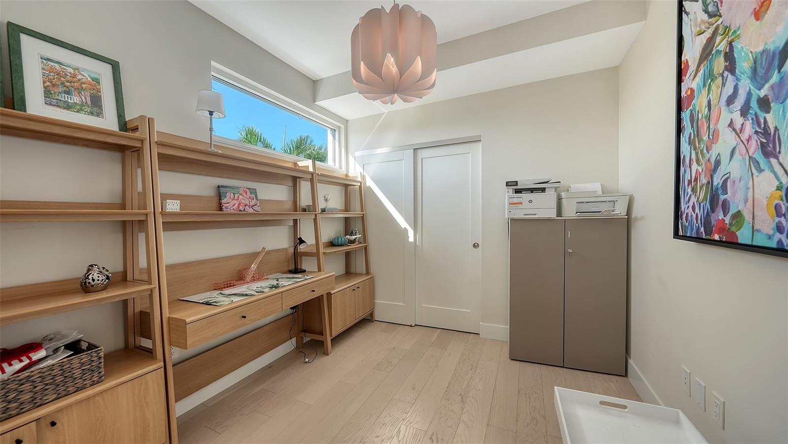 CONDOMINIUMS/ORANGE CLUB - Residential Lease