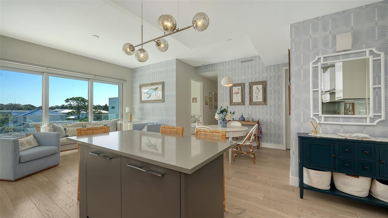 CONDOMINIUMS/ORANGE CLUB - Residential Lease