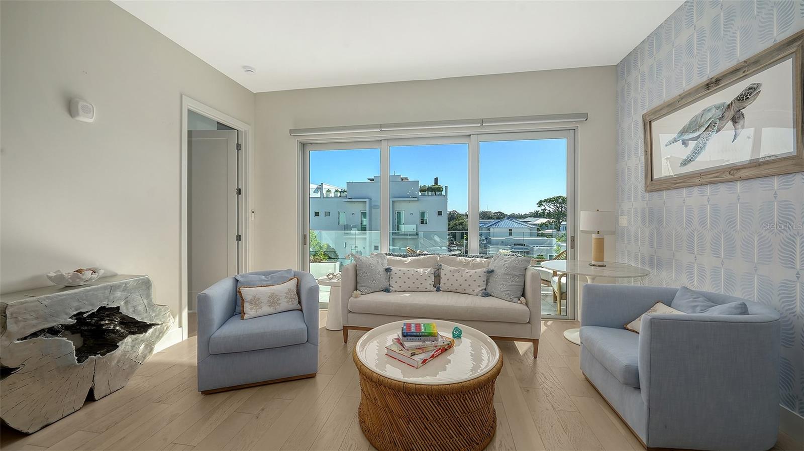 CONDOMINIUMS/ORANGE CLUB - Residential Lease