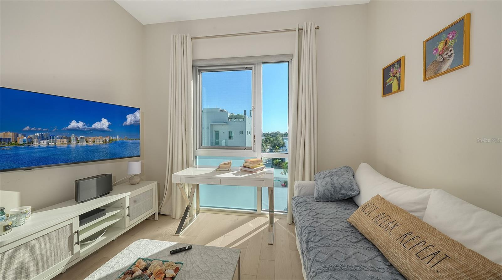 CONDOMINIUMS/ORANGE CLUB - Residential Lease