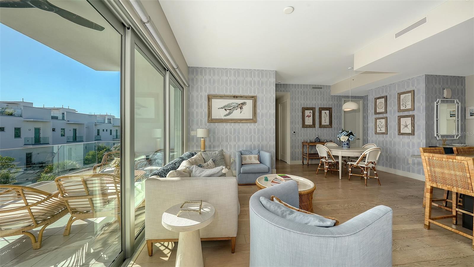 CONDOMINIUMS/ORANGE CLUB - Residential Lease