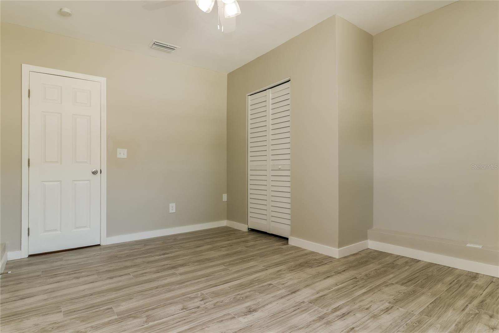 SEMINOLE LAKE VILLAGE 2ND ADD - Residential Lease