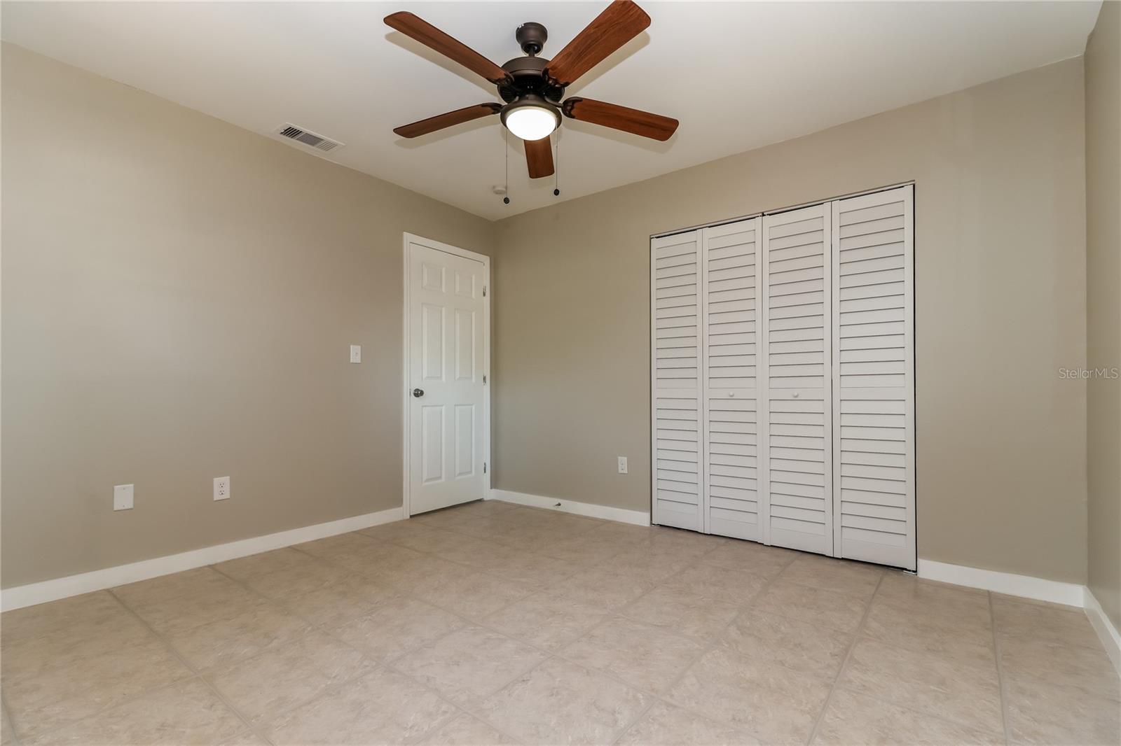 SEMINOLE LAKE VILLAGE 2ND ADD - Residential Lease