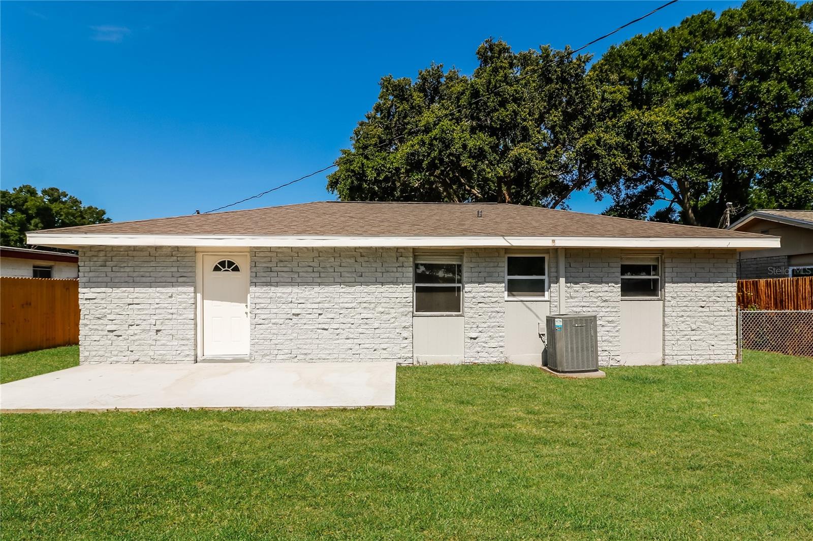 SEMINOLE LAKE VILLAGE 2ND ADD - Residential Lease