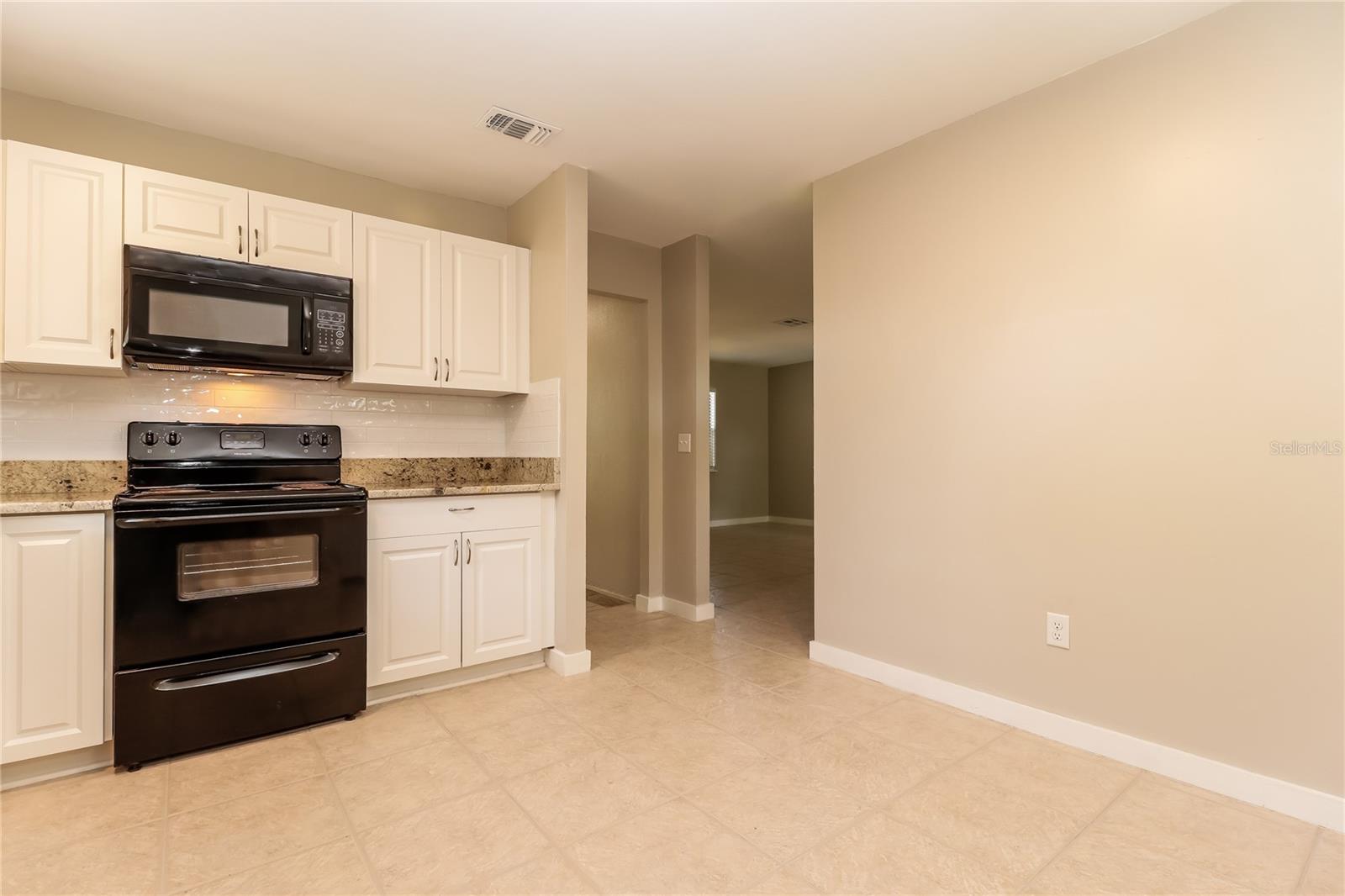 SEMINOLE LAKE VILLAGE 2ND ADD - Residential Lease