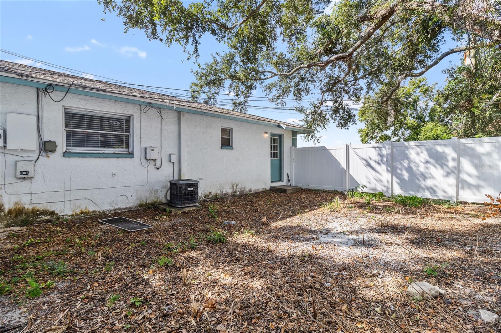 HIGHLAND GROVES - Residential Income