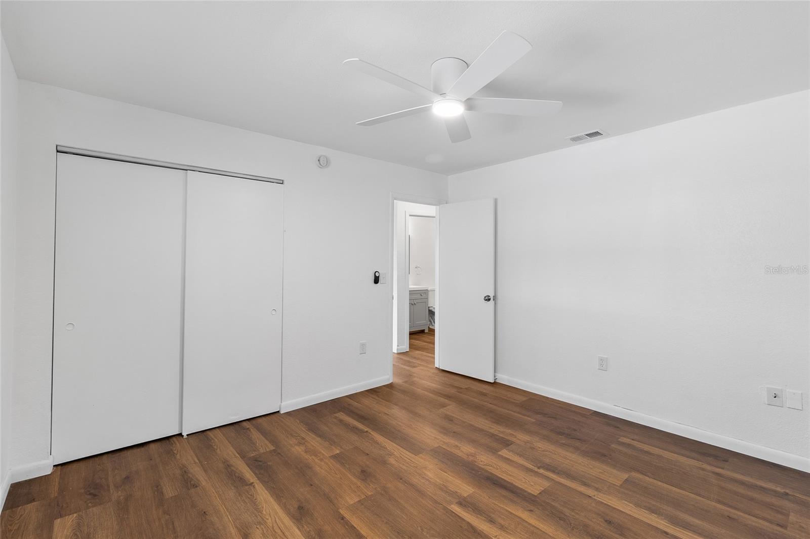 HIGHLAND GROVES - Residential Income