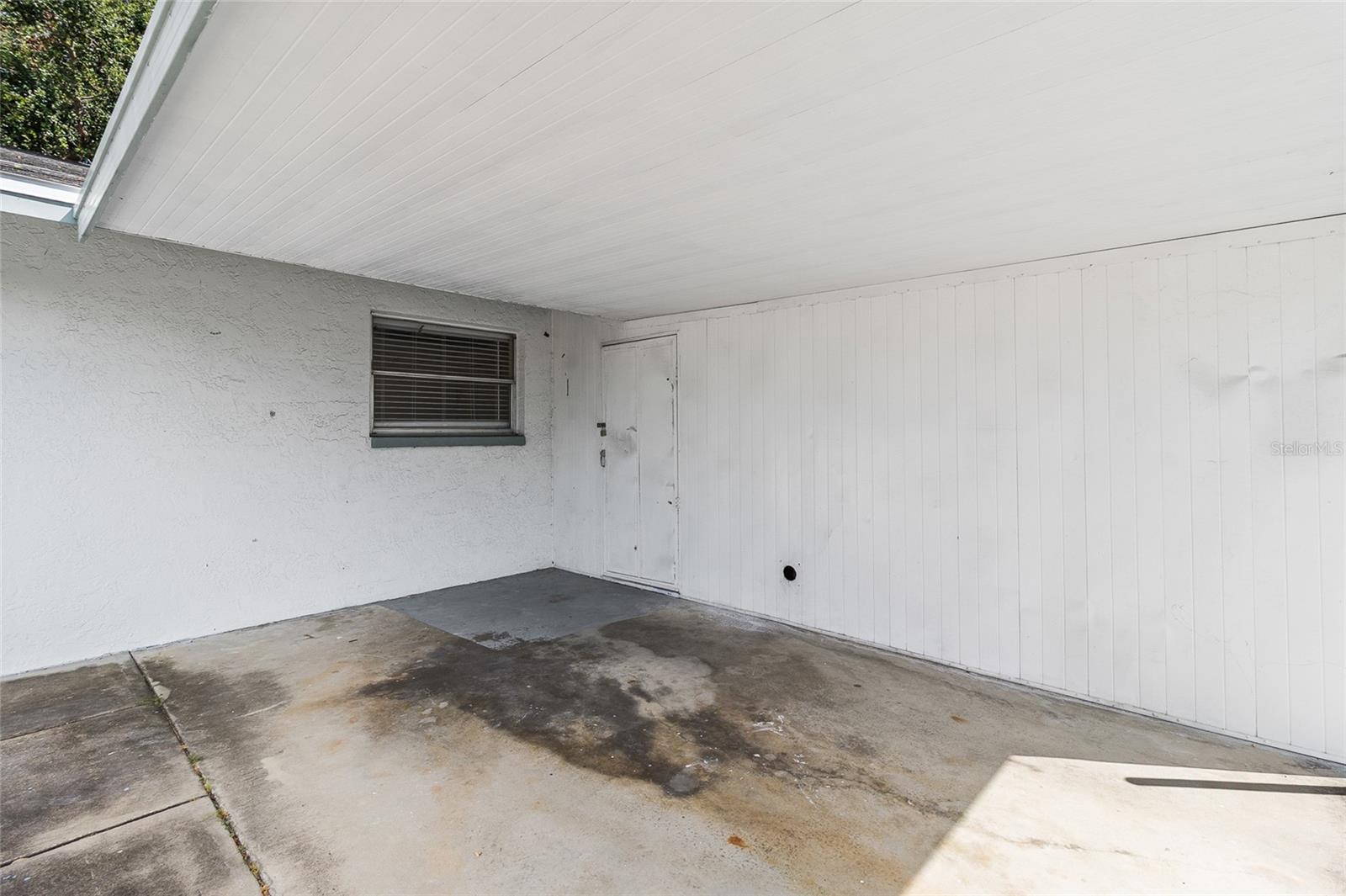 HIGHLAND GROVES - Residential Income