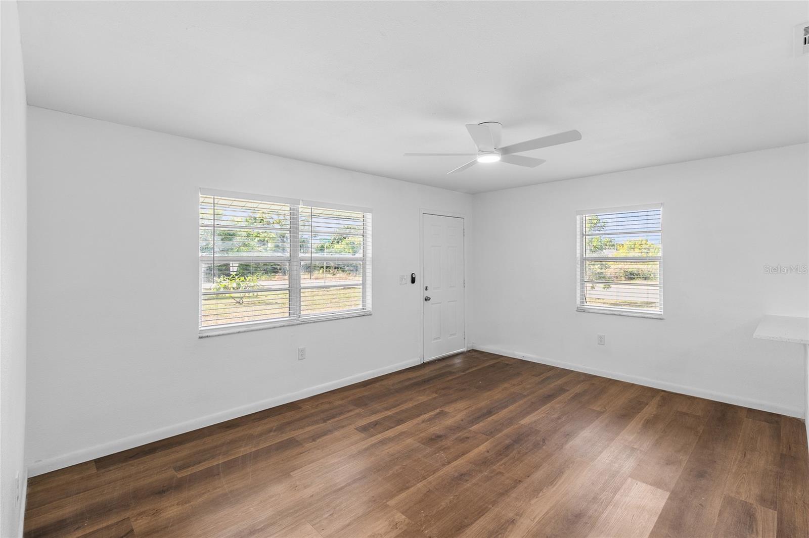 HIGHLAND GROVES - Residential Income