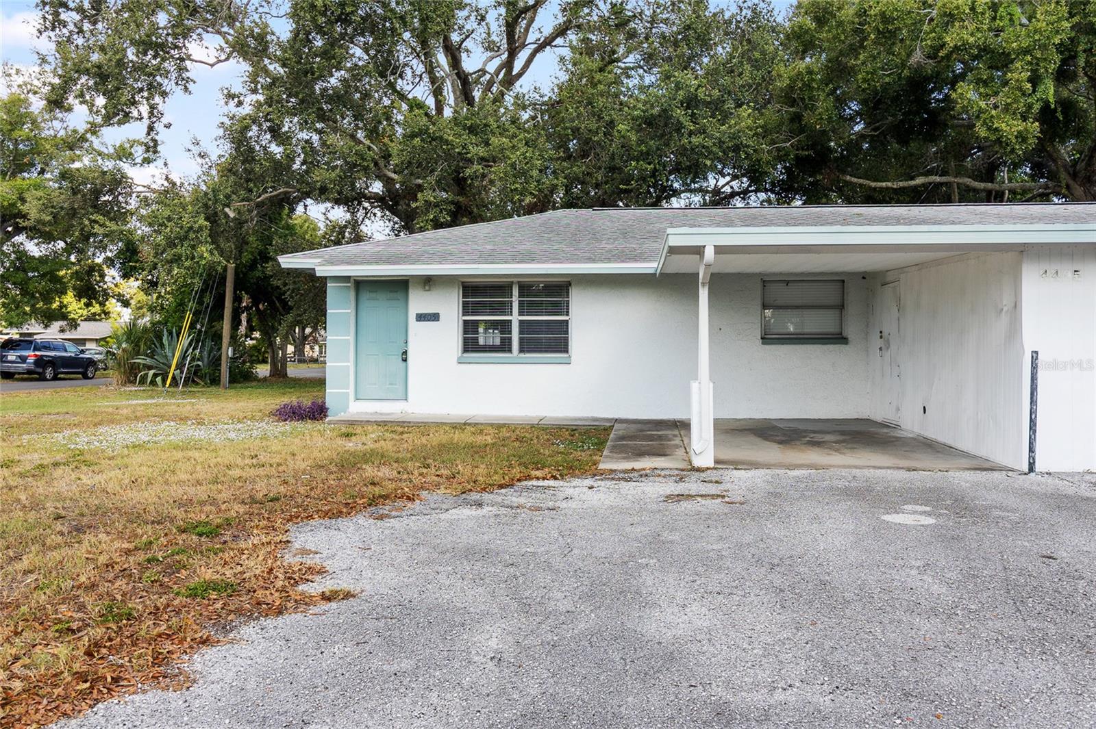 HIGHLAND GROVES - Residential Income