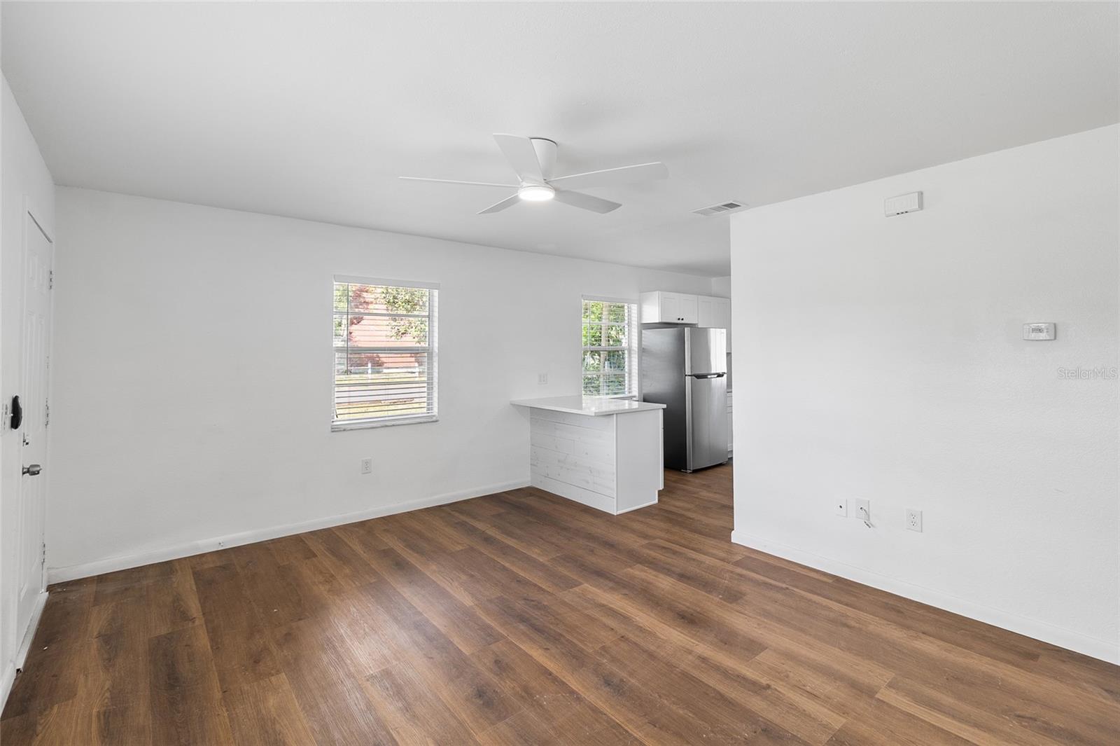 HIGHLAND GROVES - Residential Income