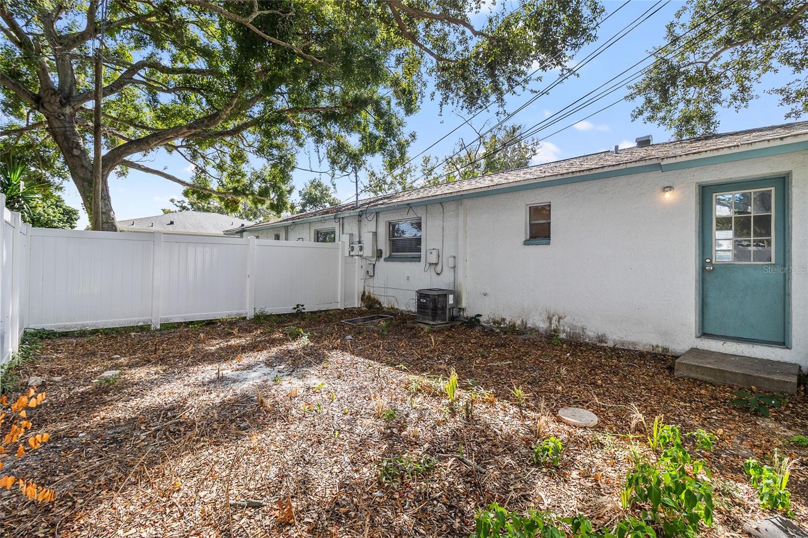 HIGHLAND GROVES - Residential Income