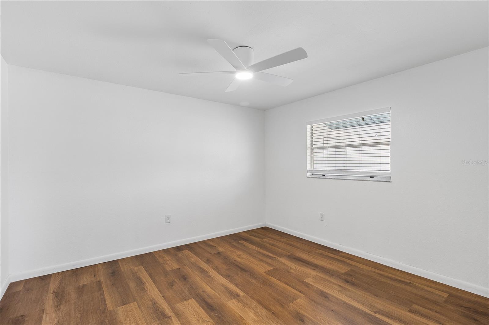 HIGHLAND GROVES - Residential Income