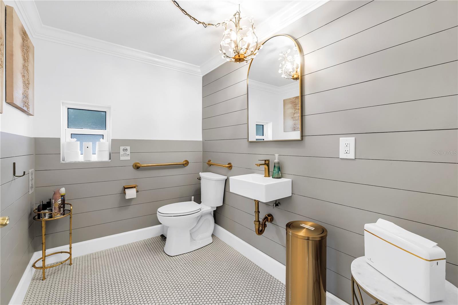 LAKE SHEFFIELD 2ND SEC - Commercial Sale