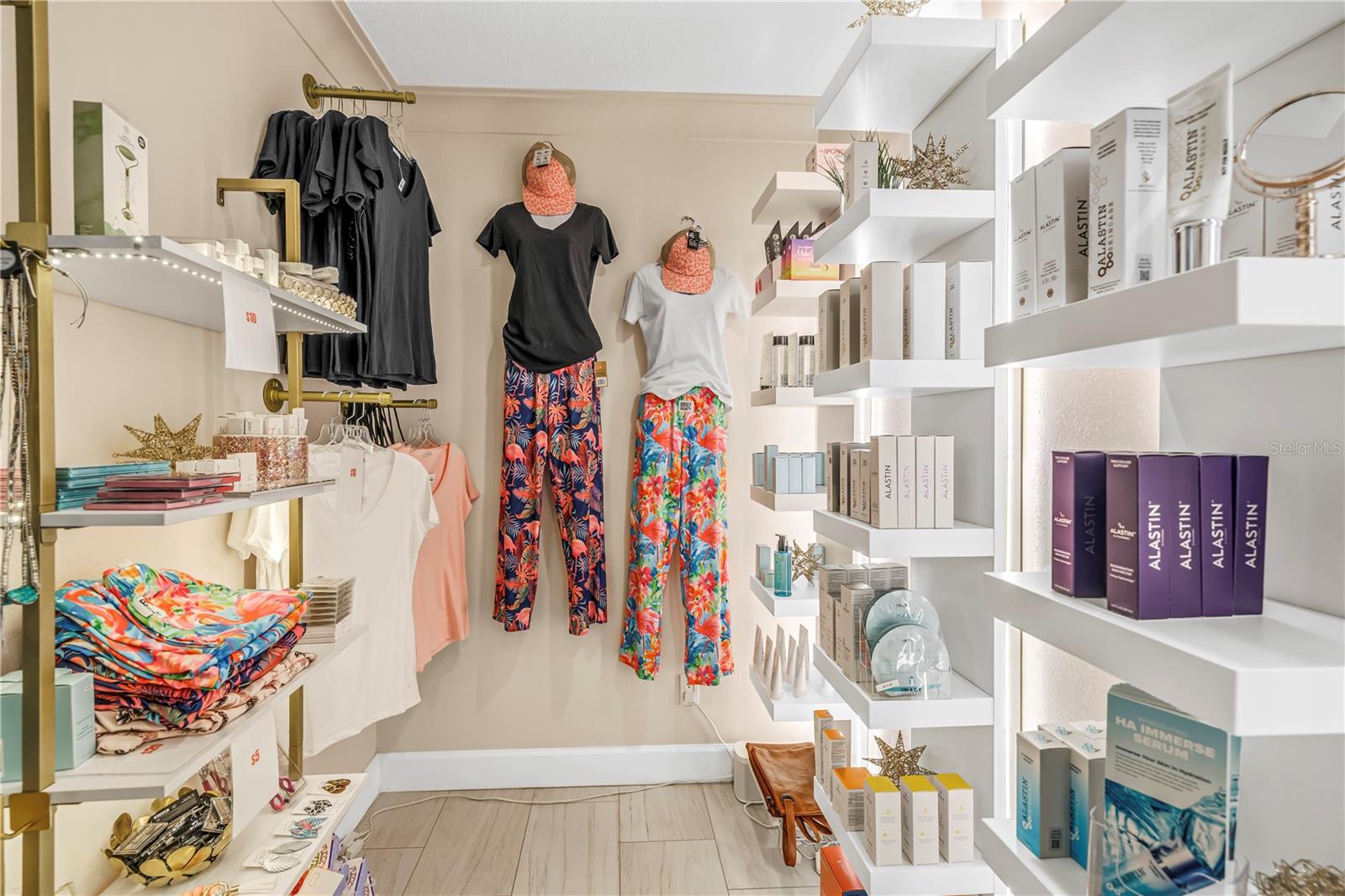 LAKE SHEFFIELD 2ND SEC - Commercial Sale