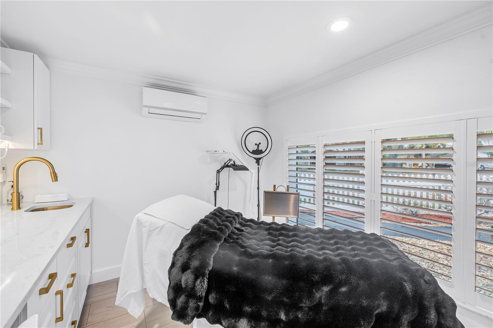 LAKE SHEFFIELD 2ND SEC - Commercial Sale