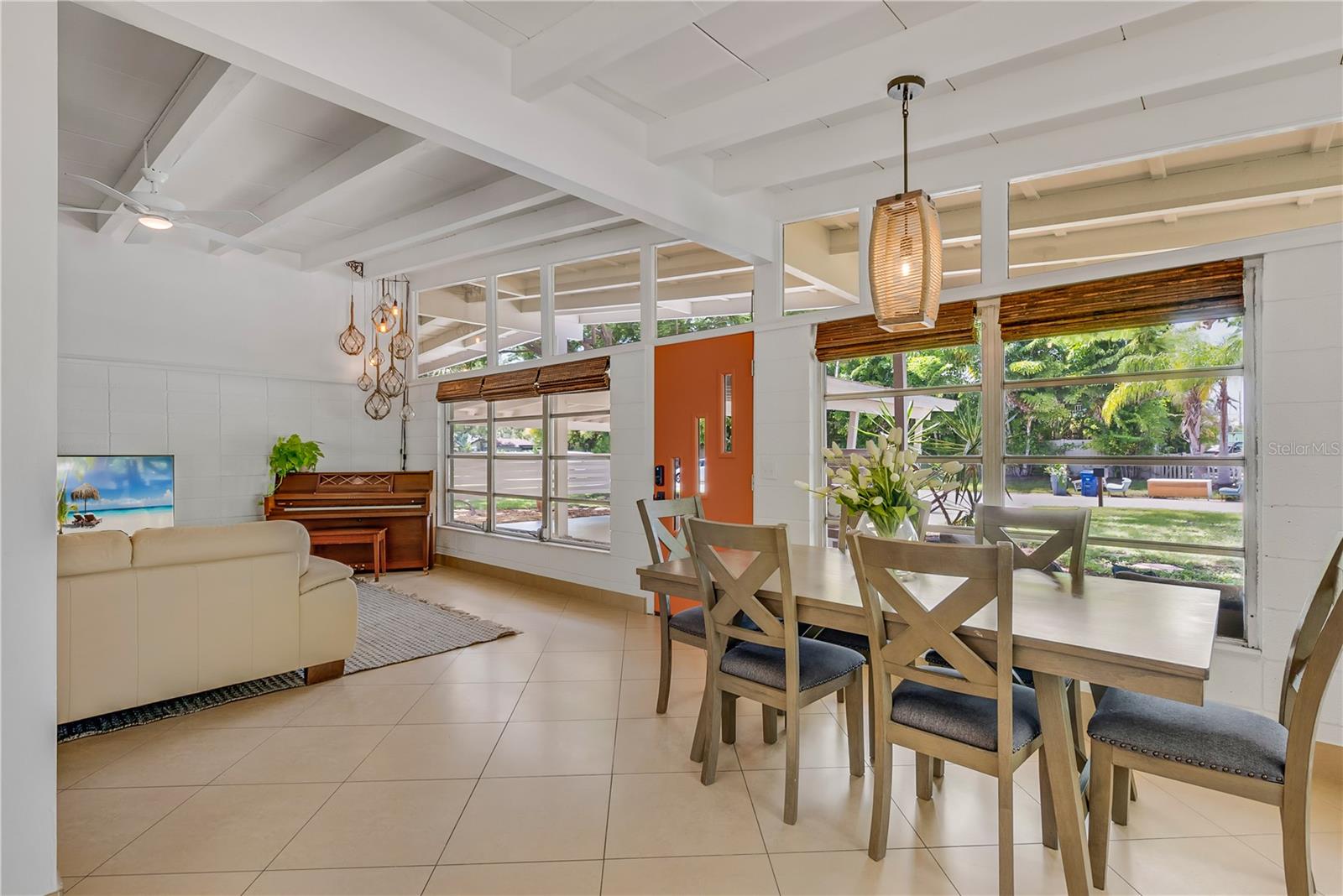 SOUTH GATE - Residential Lease