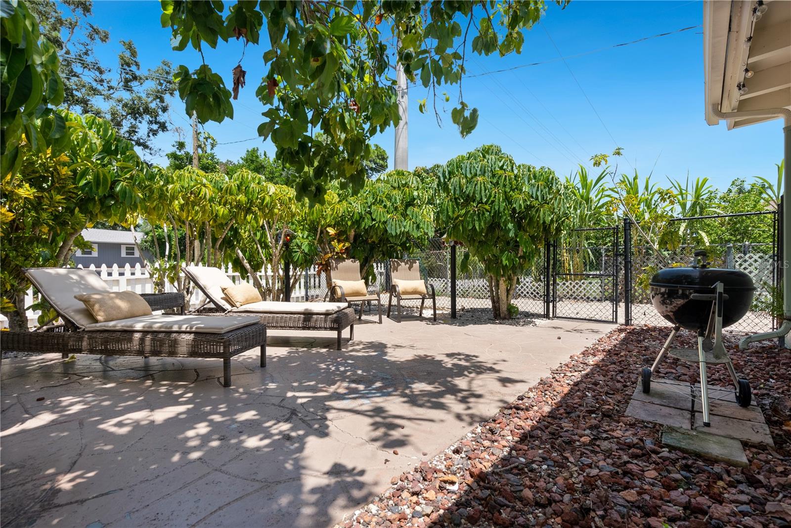 SOUTH GATE - Residential Lease