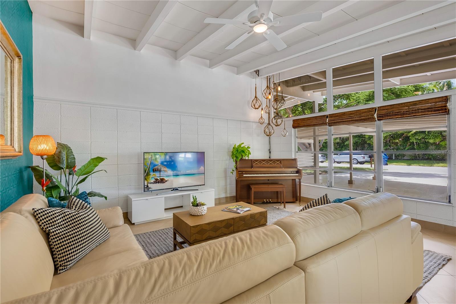 SOUTH GATE - Residential Lease