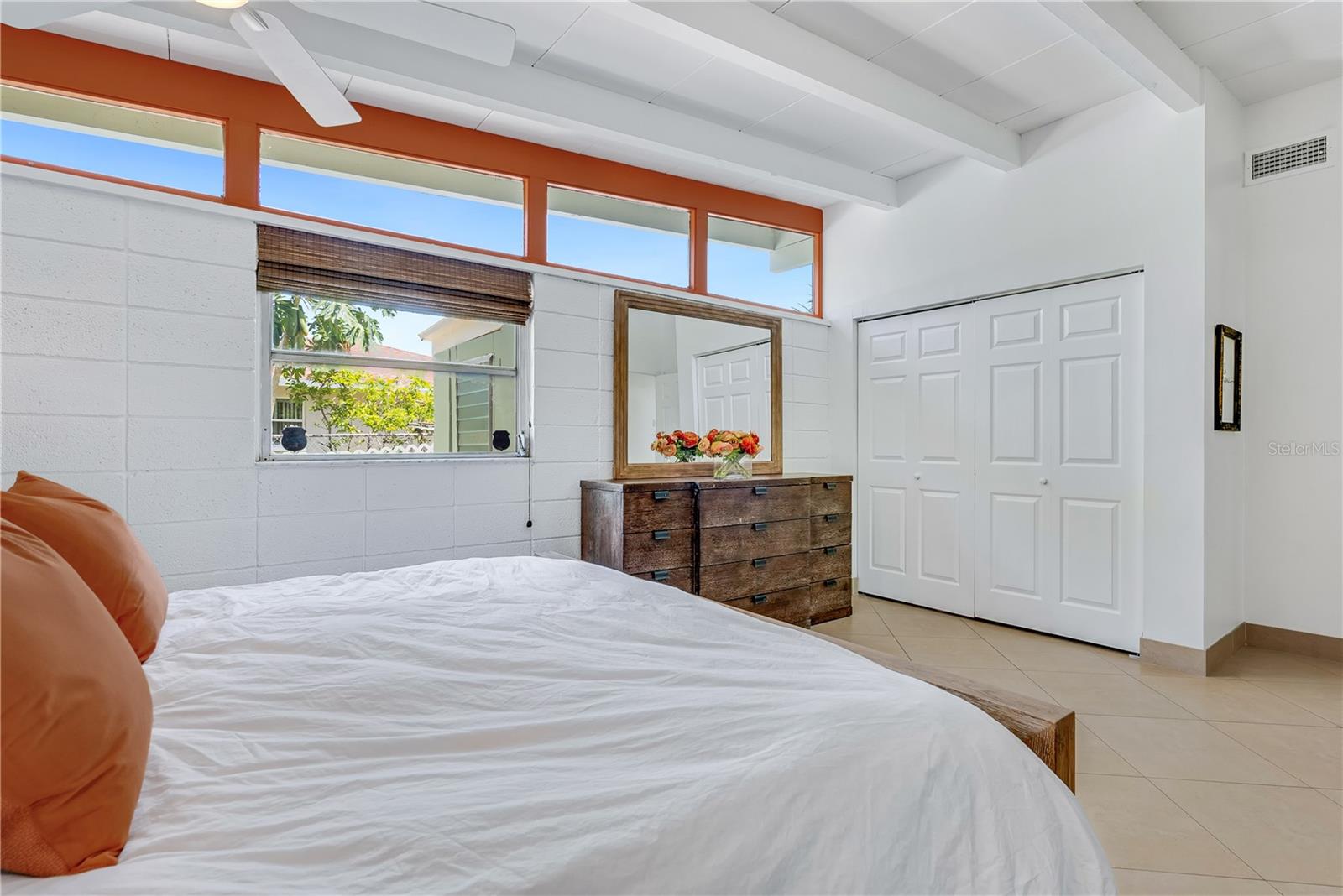 SOUTH GATE - Residential Lease