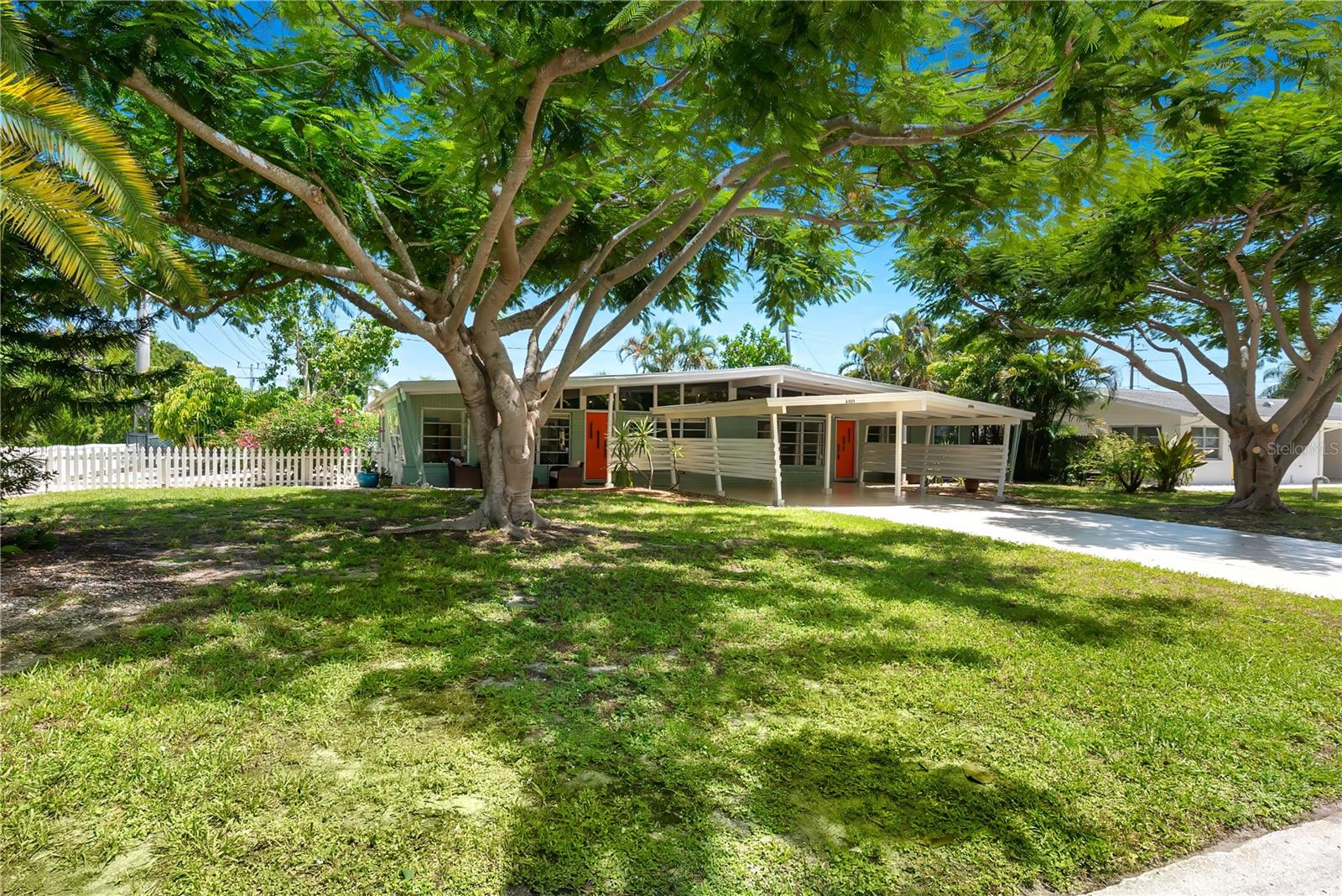 SOUTH GATE - Residential Lease