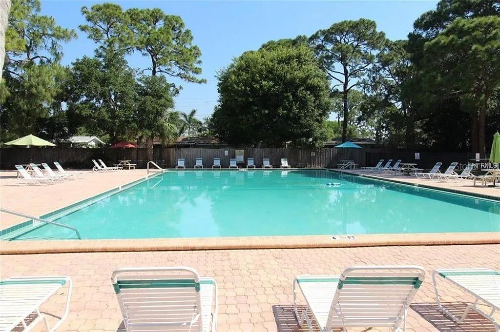 SARASOTA PALMS - Residential Lease