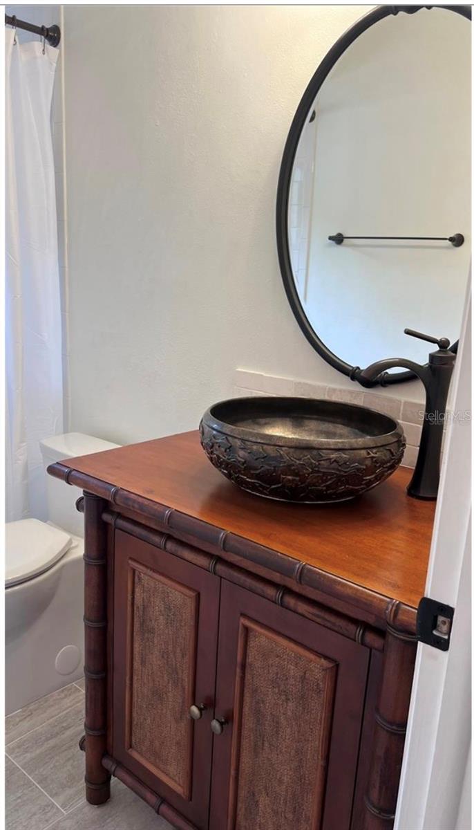 WHISPERING WOODS - Residential Lease