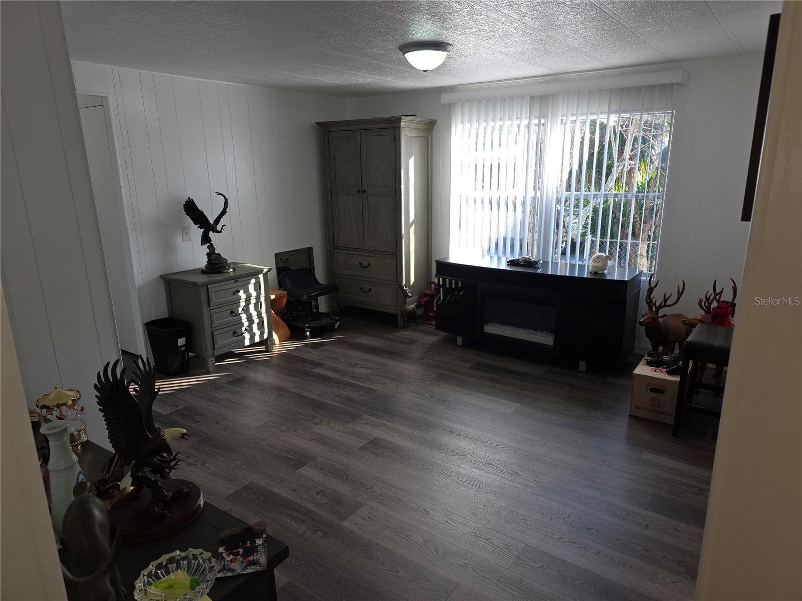 BAREFOOT PARK - Residential