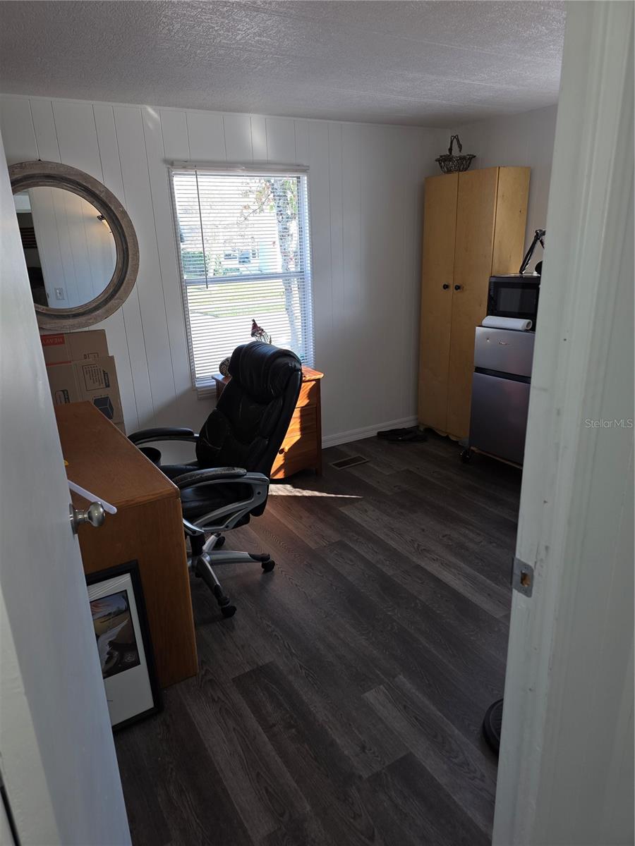 BAREFOOT PARK - Residential