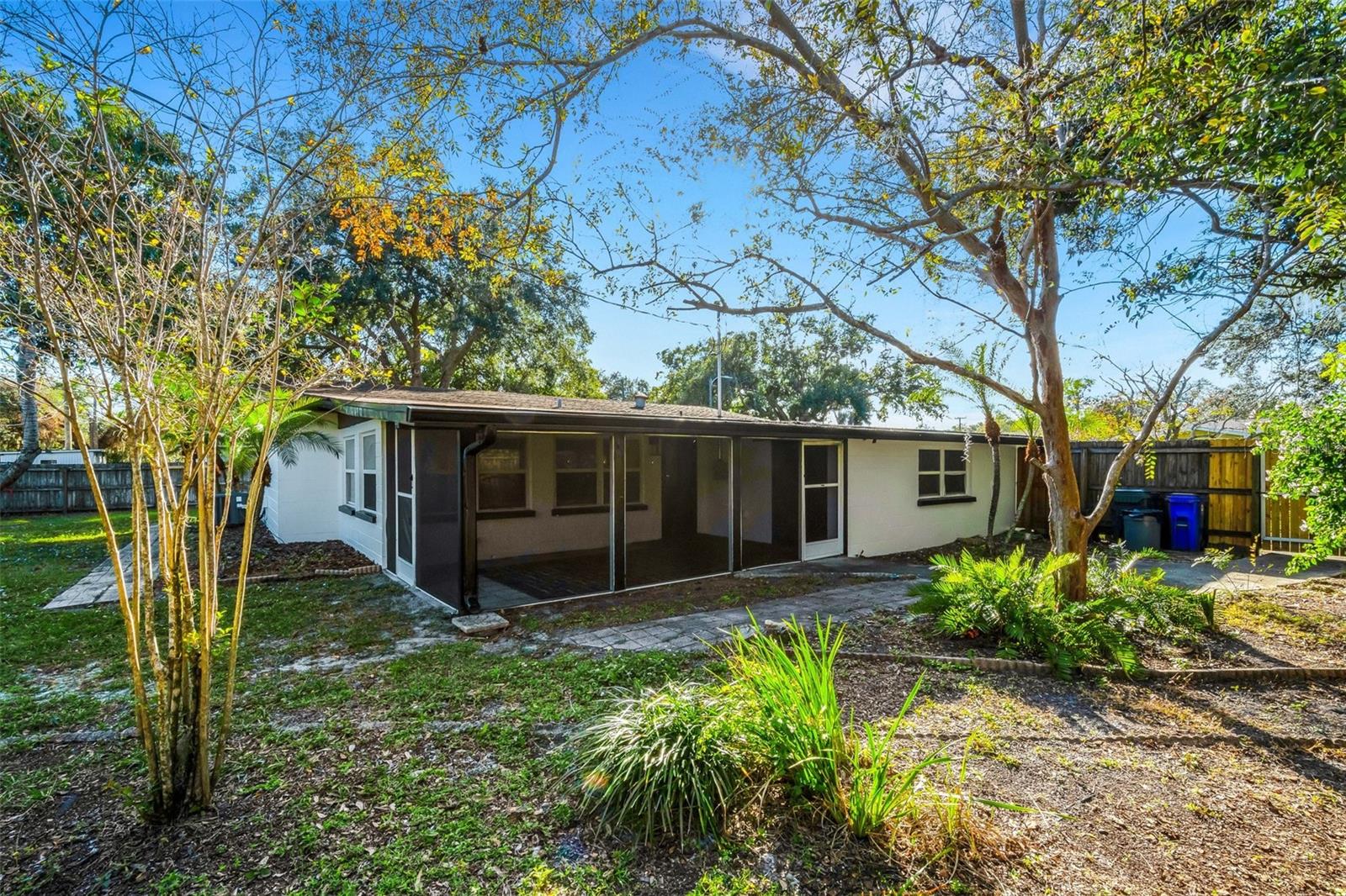 COLLEGE HEIGHTS - Residential Lease