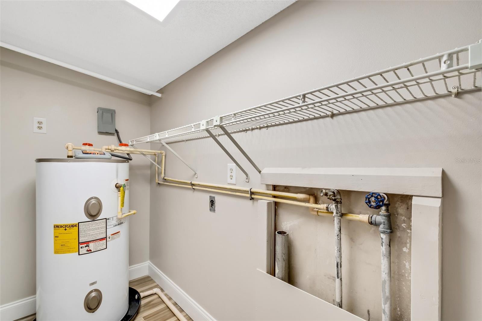 COLLEGE HEIGHTS - Residential Lease