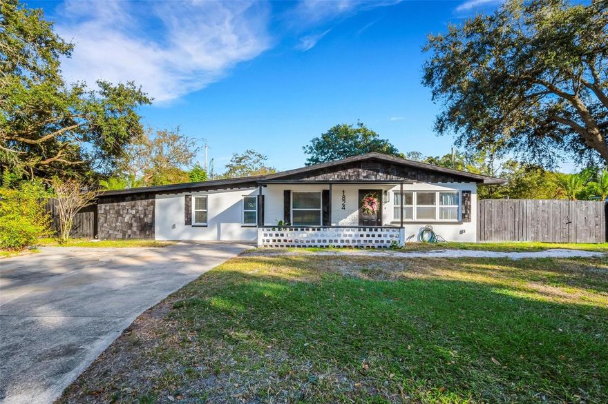 Welcome to 1824 Roanoke Ave. This beautifully updated 4 bedroom 2 full bath has much to offer. New flooring throughout, freshly painted inside and out, all new lighting, blinds, ceiling fans,,& much more. This adorable home has a fully fenced yard, perfect for the children, family and back yard entertaining. This in town location has two wonderful very large living spaces , 4 spacious bedrooms, 2 fully updated bathrooms along with a great kitchen. Very close to  shopping, restaurants  a few minutes from Lake Hollingsworth, Florida Southern College. The neighborhood has a wonderful family feel and is very walkable.

WE DO NOT ADVERTISE ON CRAIGS LIST