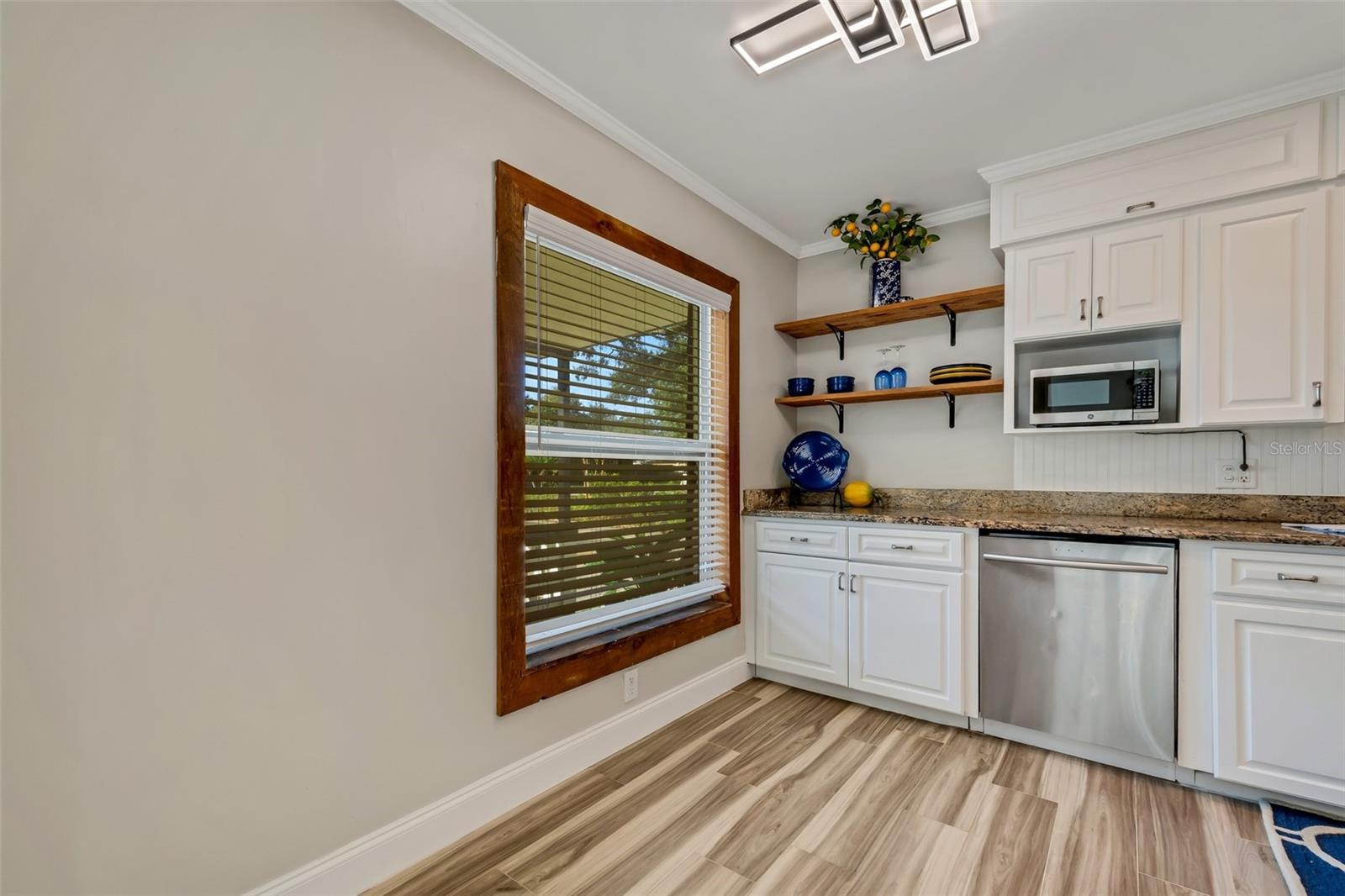 COLLEGE HEIGHTS - Residential Lease