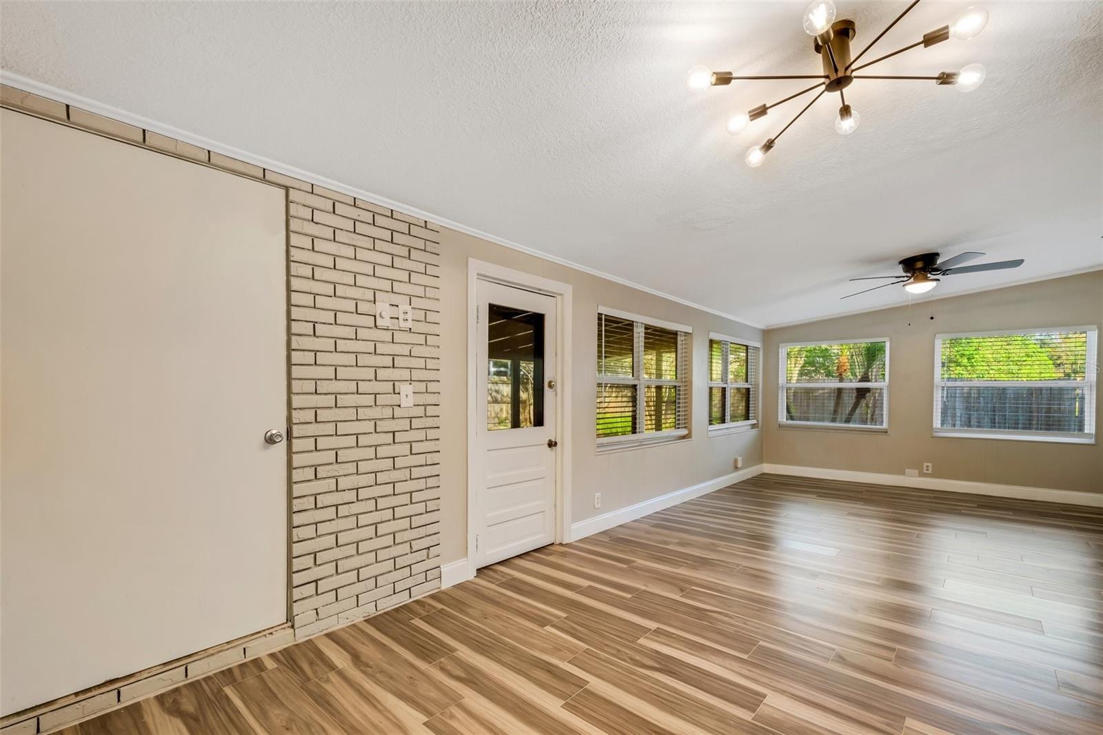 COLLEGE HEIGHTS - Residential Lease