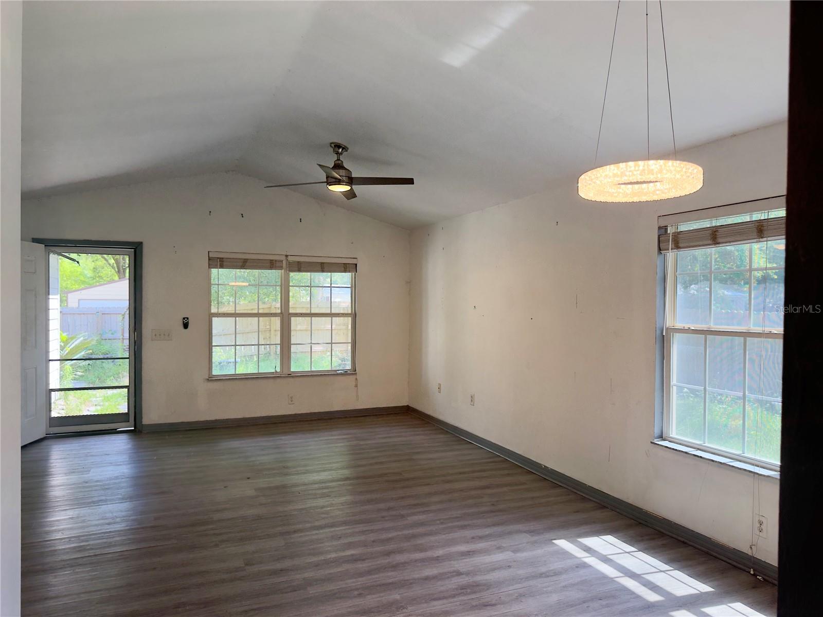 PINES ESTATES - Residential