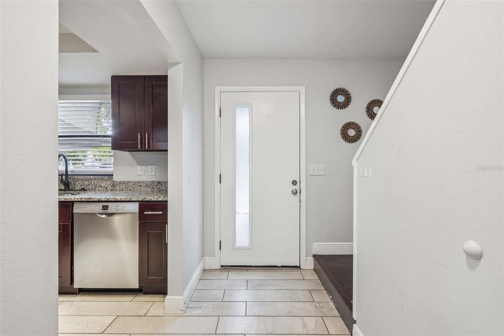 Photo of 2417 W Stroud Avenue, Tampa, FL 33629 (MLS # TB8533322)