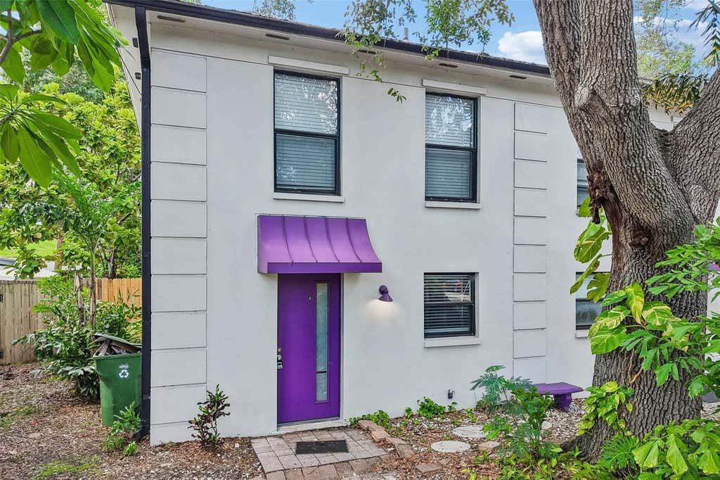 Photo of 2417 W Stroud Avenue, Tampa, FL 33629 (MLS # TB8533322)