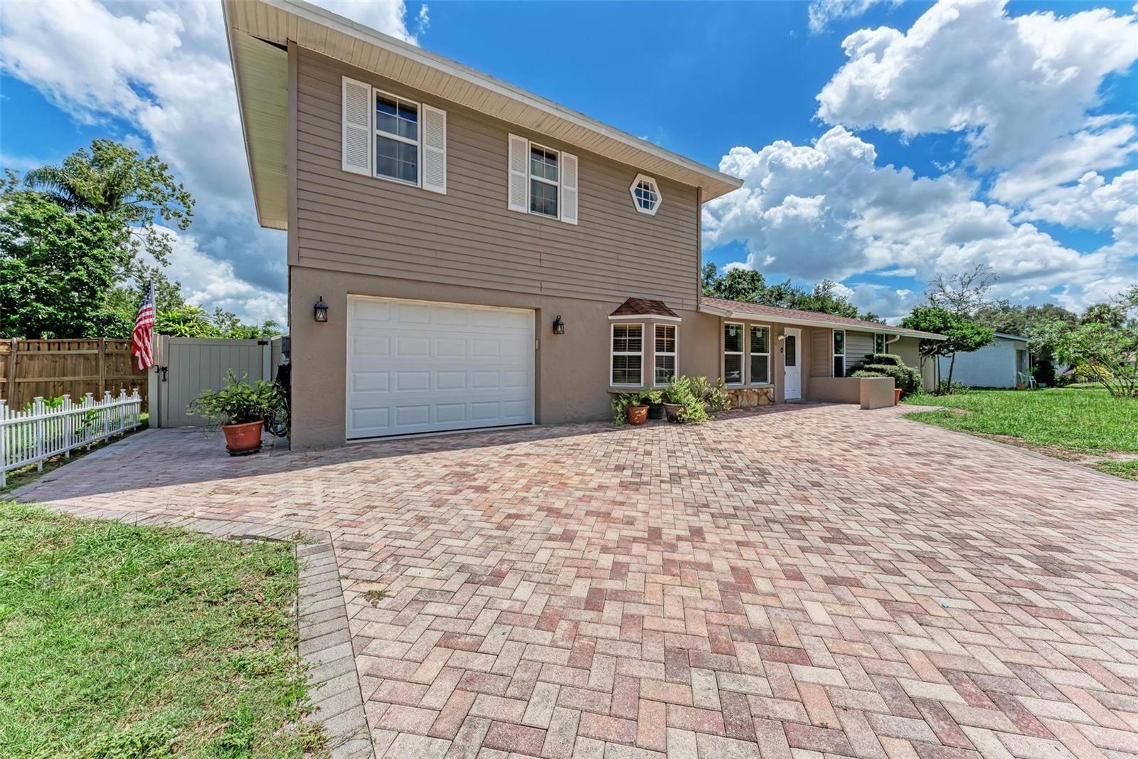 DE SOTO LAKES - Residential