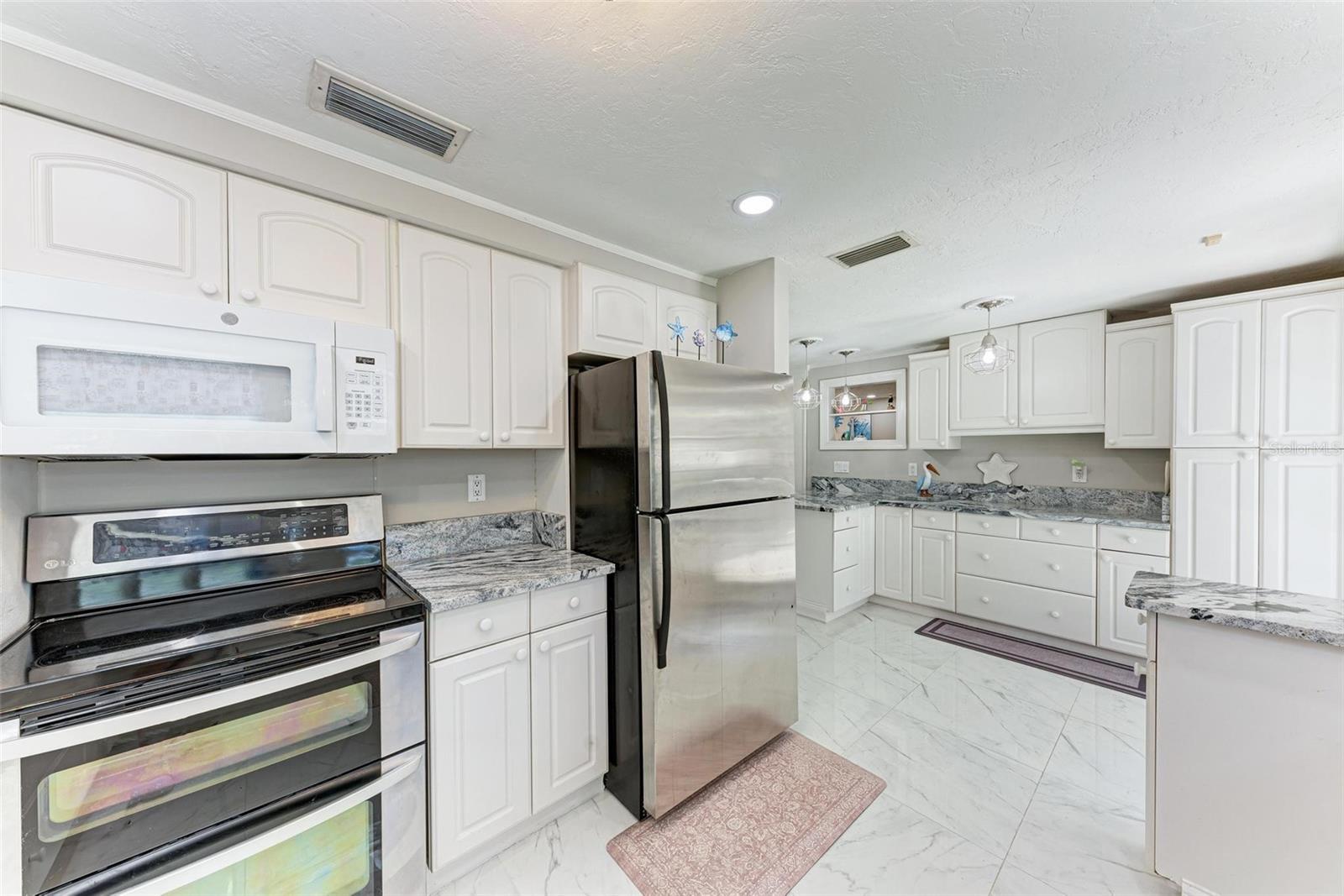 DE SOTO LAKES - Residential