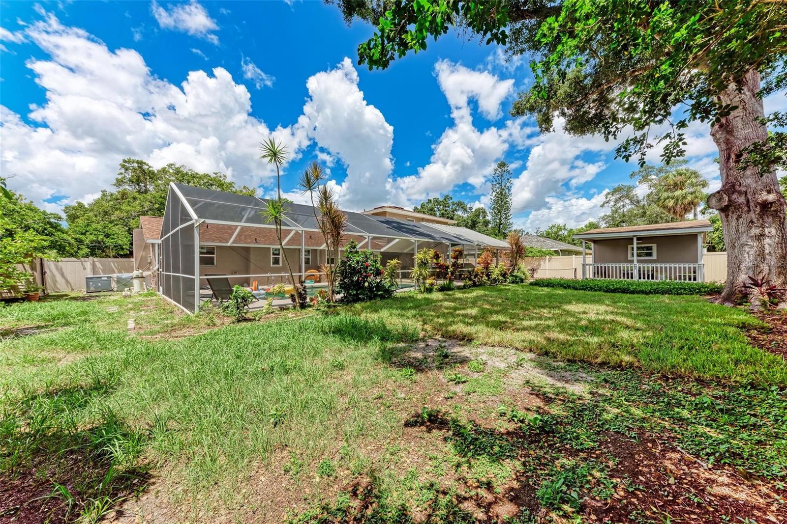 DE SOTO LAKES - Residential