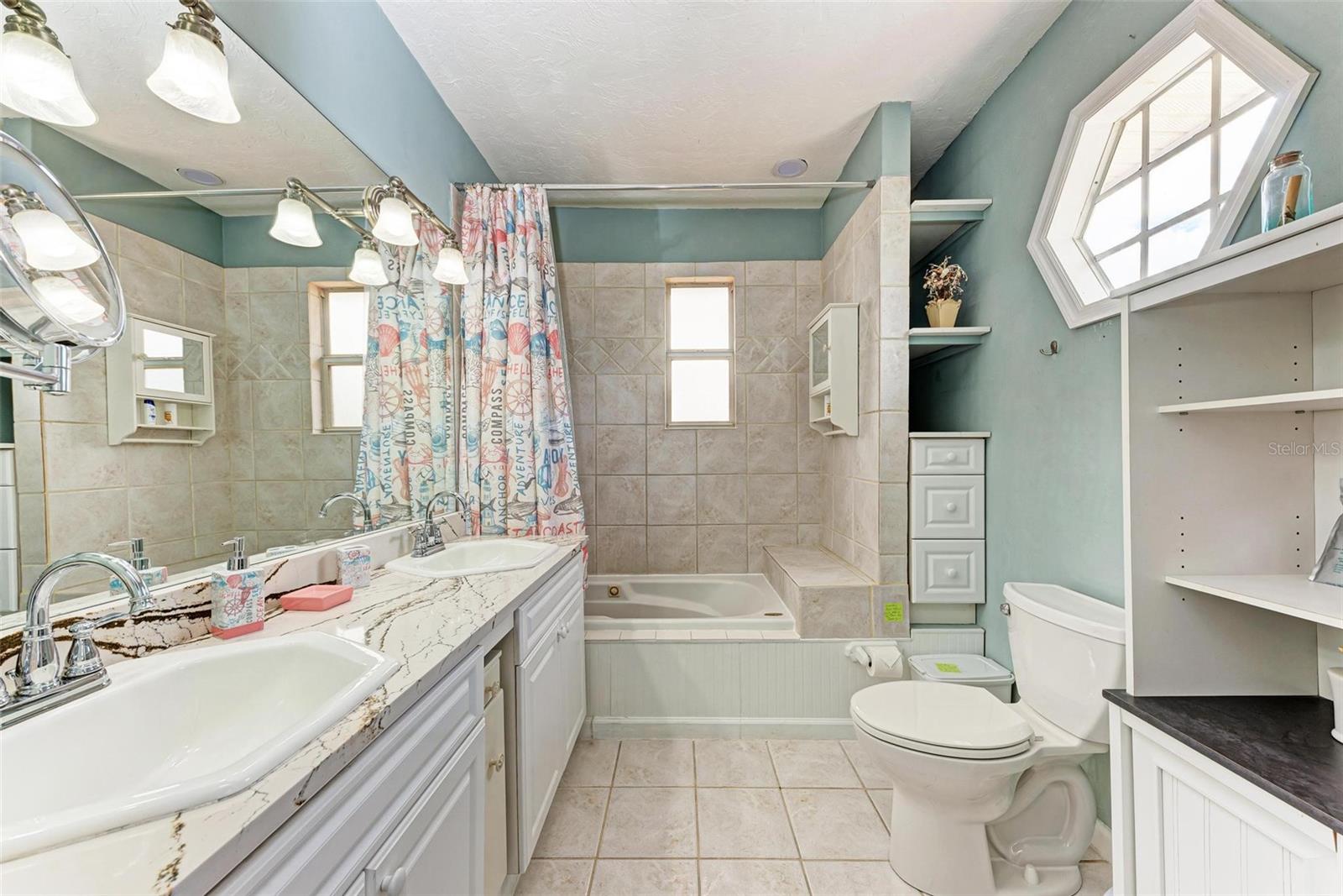 DE SOTO LAKES - Residential