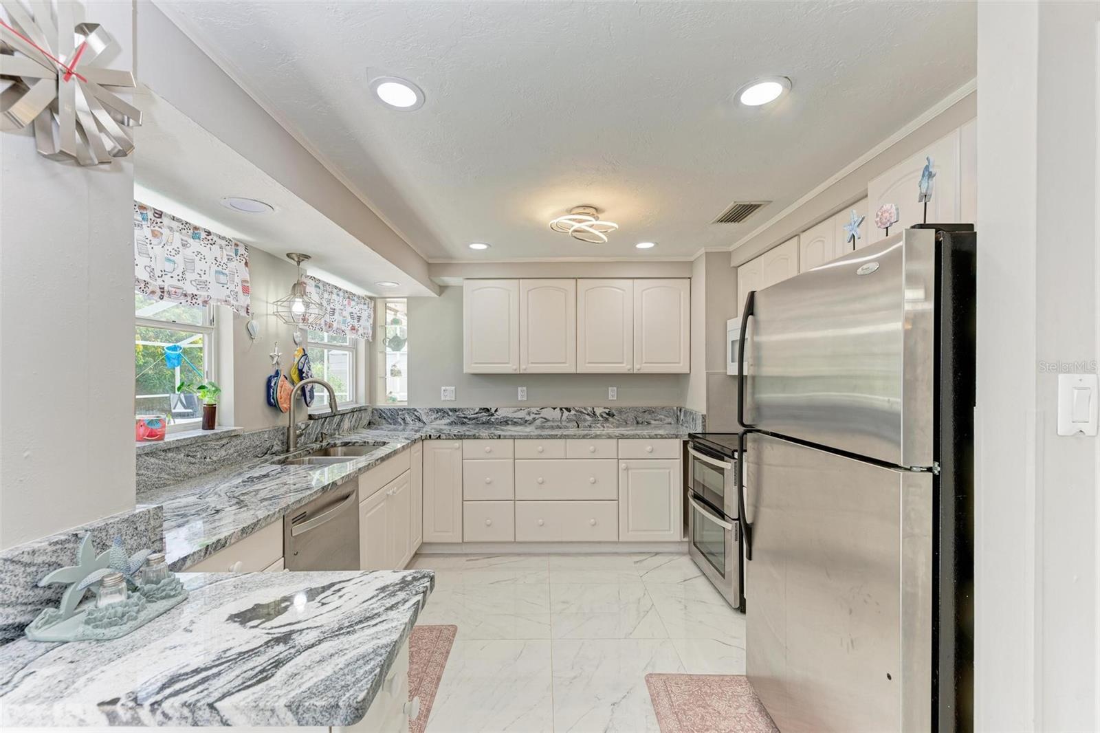DE SOTO LAKES - Residential