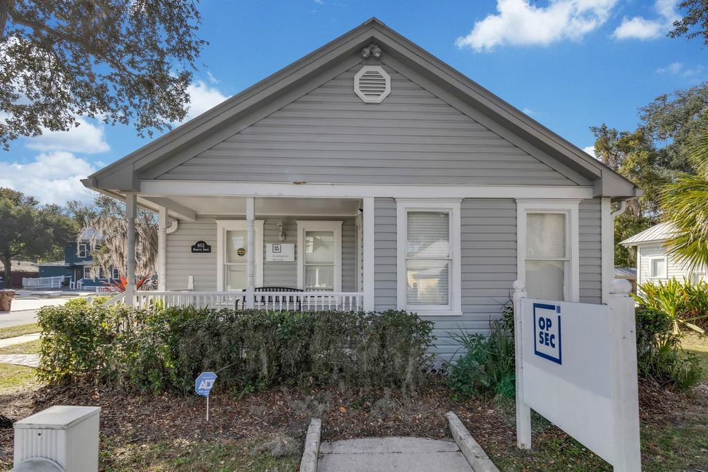 Photo of 802 Mabbette St, Kissimmee, FL 34741 (MLS # S5141524)