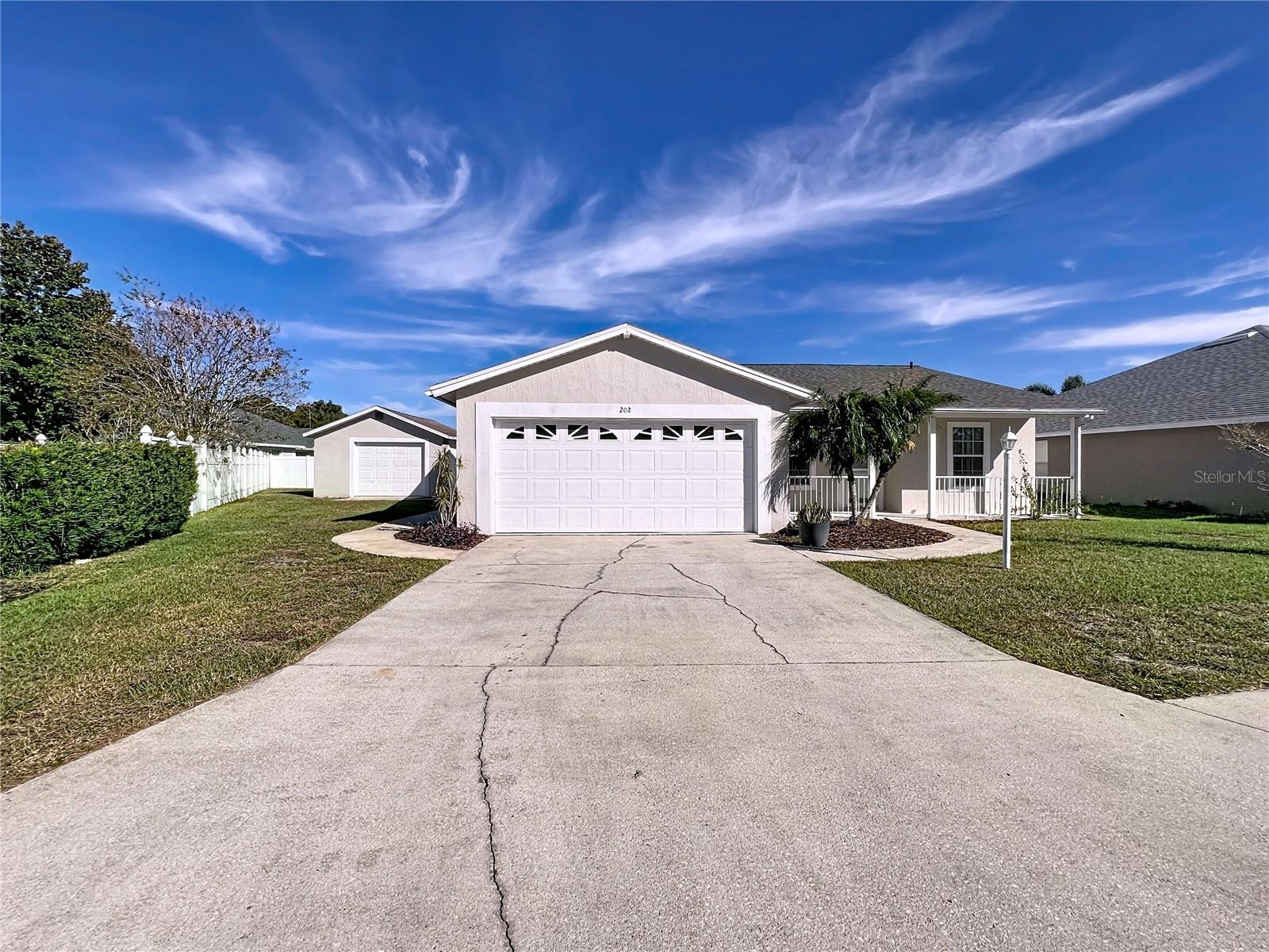 MADALYN COVE - Residential