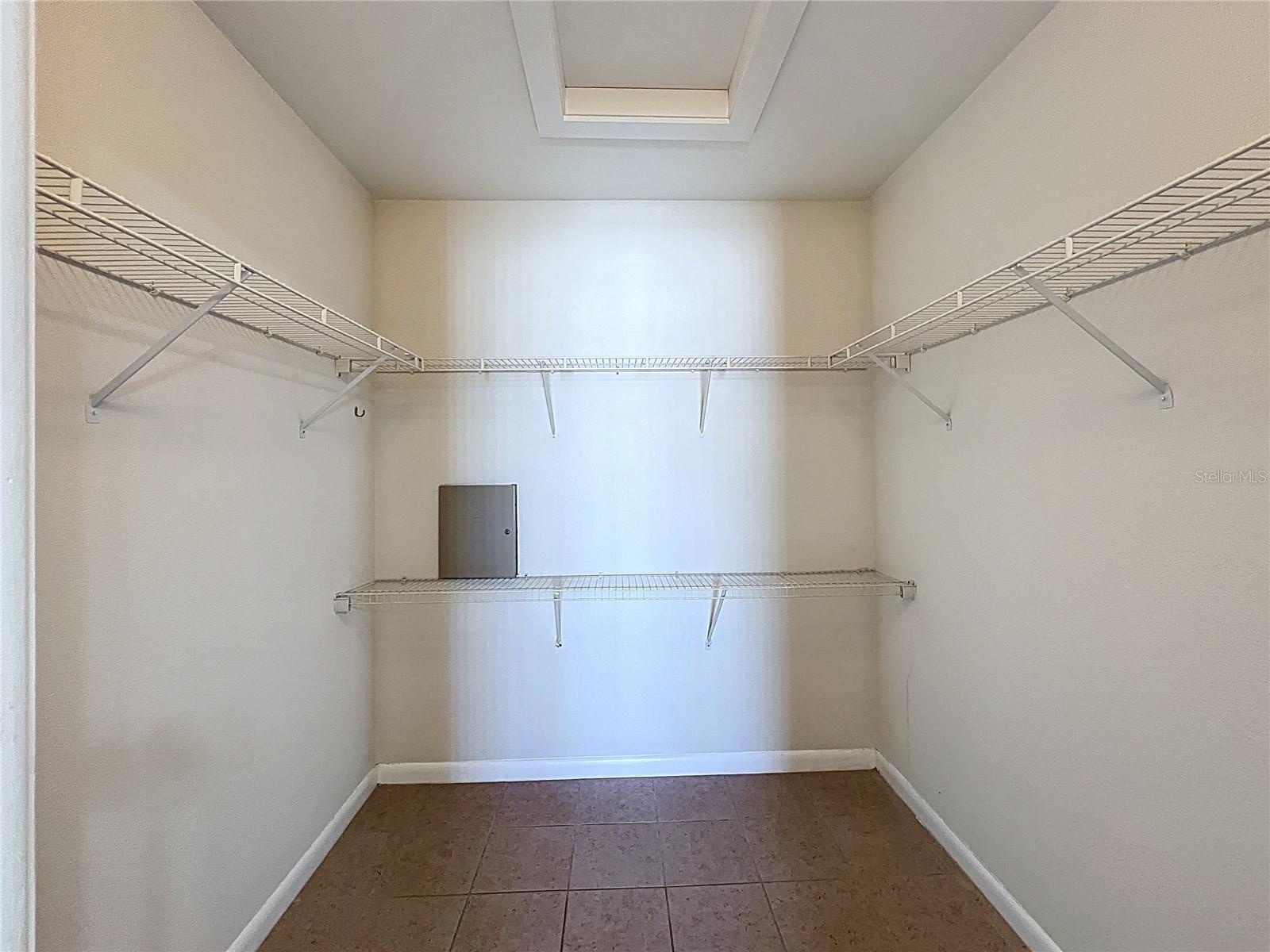 MADALYN COVE - Residential